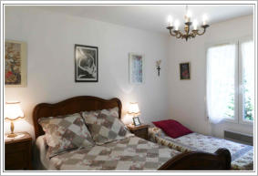 CHAMBRE 2  //  LIT 130  ET  LIT 90